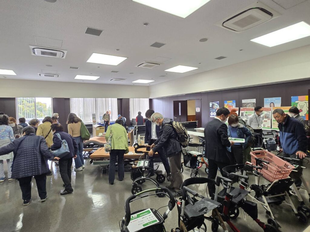 家族介護者教室～福祉用具展示会
